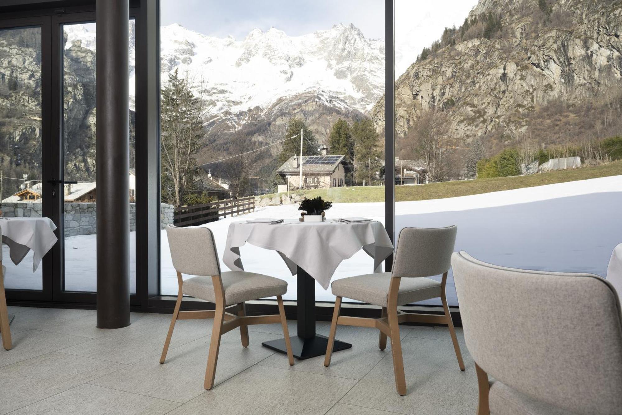 Grand Hotel Courmayeur Mont Blanc, By R Collection Hotels Eksteriør billede