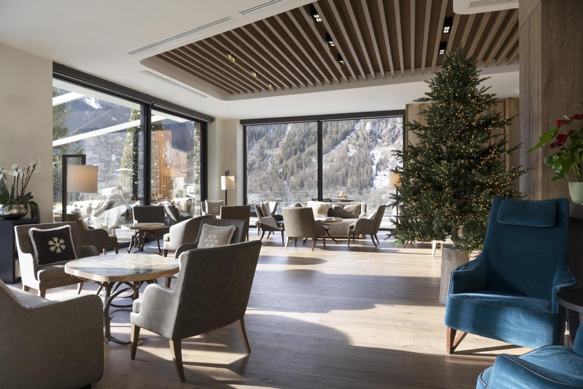 Grand Hotel Courmayeur Mont Blanc, By R Collection Hotels Eksteriør billede
